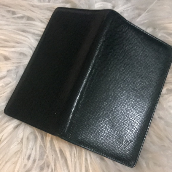 Authentic Louis Vuitton Epi Check Book Holder - Picture 2 of 15